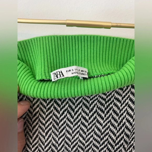 ZARA Woman Mini Knit short short Skirt Jacquard Neon Lime Green Trim  small - Picture 3 of 5